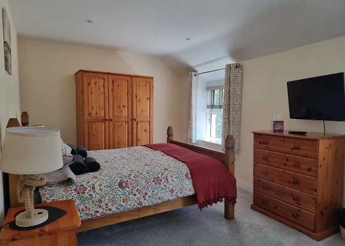 Cosy Cottage In A Quaint Village In North Devon.