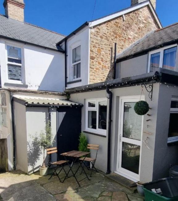 Holiday home Cosy In A Quaint Village In North Devon. Bideford